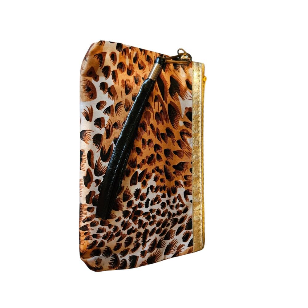 NWOT women's make-up travel bag